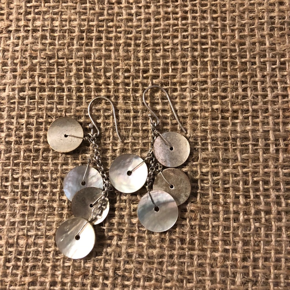 Shell earrings - Picture 2 of 3